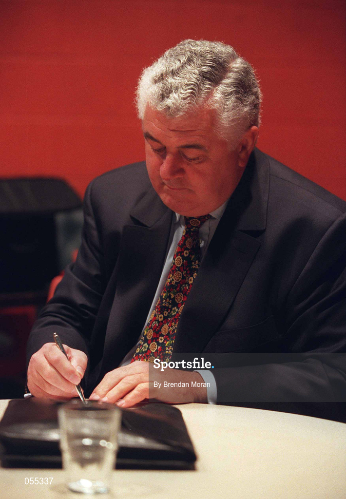 27 January 2001; Candidate for the Presidency of the Olympic Council of Ireland, Mr. Richard Burrows, during a press briefing in the Hilton Hotel after a meeting with representatives of the NOC Affiliated National Federations in the National Stadium in Dublin. Photo by Brendan Moran/Sportsfile