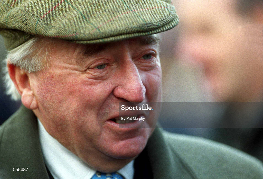 21 January 2001; Trainer Mick O'Toole at Leopardstown Racecourse in Dublin. Photo by Pat Murphy/Sportsfile