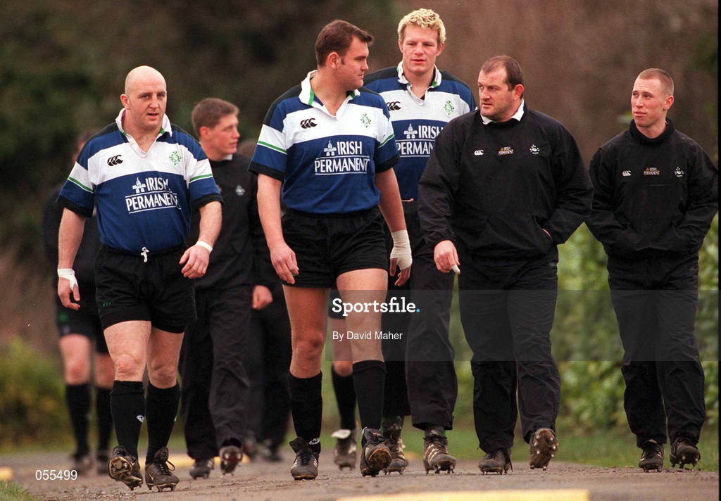 29 January 2001; Ireland players, from left to right, Keith Wood, Jeremy Davidson, Malcolm O'Kelly, Peter Clohessy and Peter Stringer arrive to Ireland rugby squad training at ALSAA Sportsgrounds in Dublin. Photo by David Maher/Sportsfile