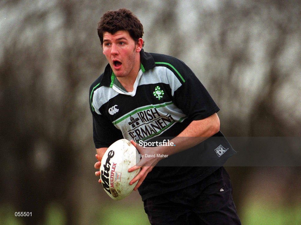 29 January 2001; Shane Horgan during Ireland rugby squad training at ALSAA Sportsgrounds in Dublin. Photo by David Maher/Sportsfile
