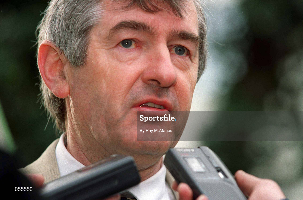 30 January 2001; Pictured at a Meet the Managers Photocall in the Berkeley Court Hotel is Wexford hurling manager Tony Dempsey. Photo by Ray McManus/Sportsfile