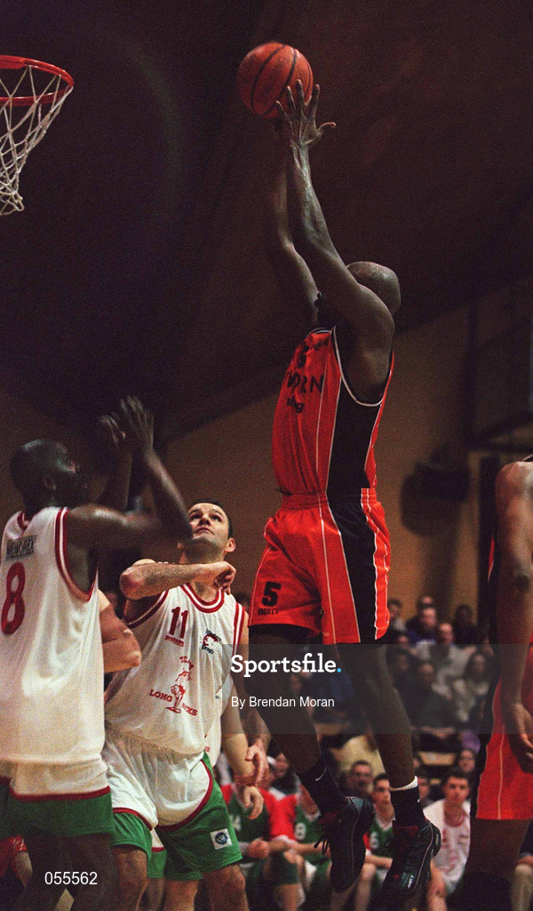 28 January 2001; Killester's Eric Jackson shoots two during the ESB Men's Cup Final match between Killester and Longnecks Ballina at the National Basketball Arena in Tallaght, Dublin. Photo by Brendan Moran/Sportsfile