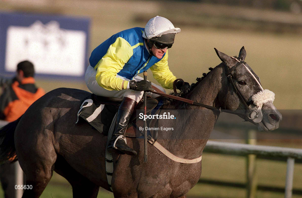 27 January 2001; Miss Dusty, with Ross Geraghty up, in action during the I.N.H. Stallion Owners European Breeders Fund Maiden Hurdle at Fairyhouse Racecourse in Ratoath, Meath. Photo by Damien Eagers/Sportsfile