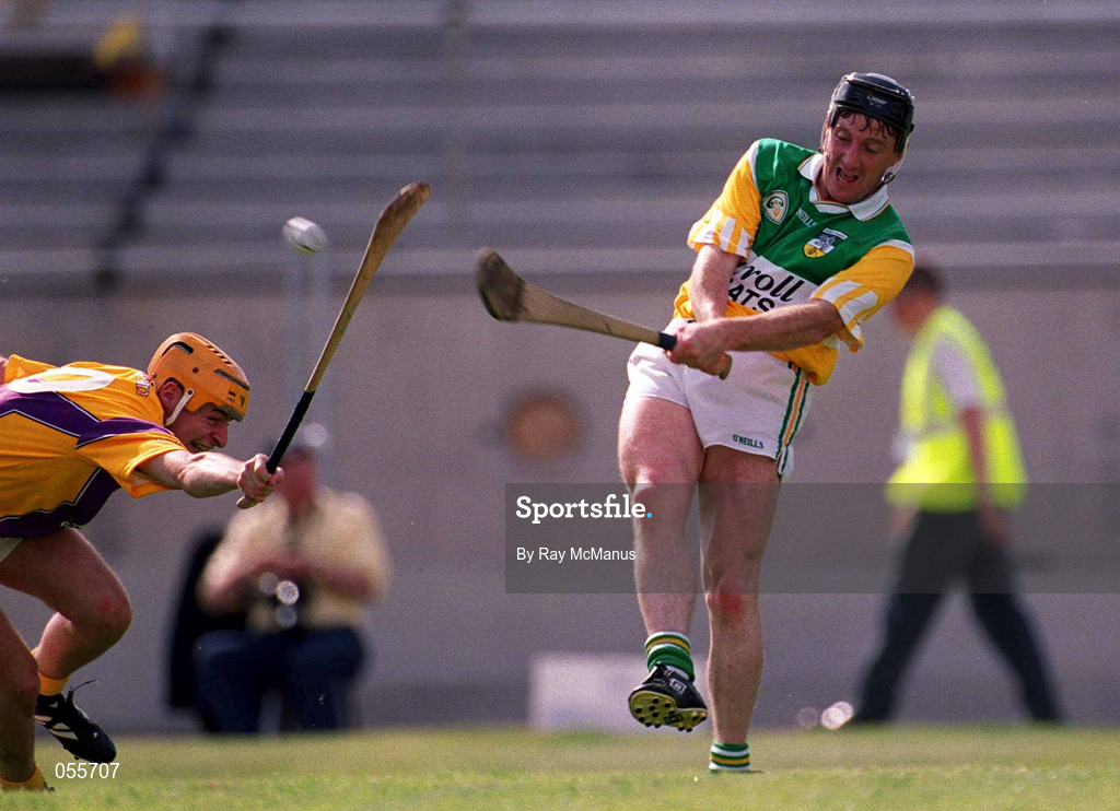 18 June 2000; Brian Whelahan of Offaly in action against Michael Jordan of Wexford during the Guinness Leinster Senior Hurling Championship semi-final match between Offaly and Wexford at Croke Park in Dublin. Photo by Ray McManus/Sportsfile