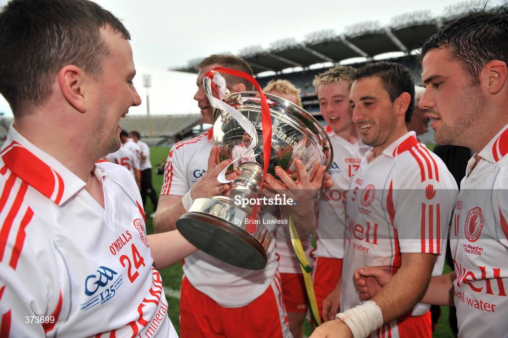 11 July 2009; Tyrone players celebrate with the cup. Lory Meagher Cup Final, Tyrone v Donegal, Croke Park, Dublin. Picture credit: Brian Lawless / SPORTSFILE