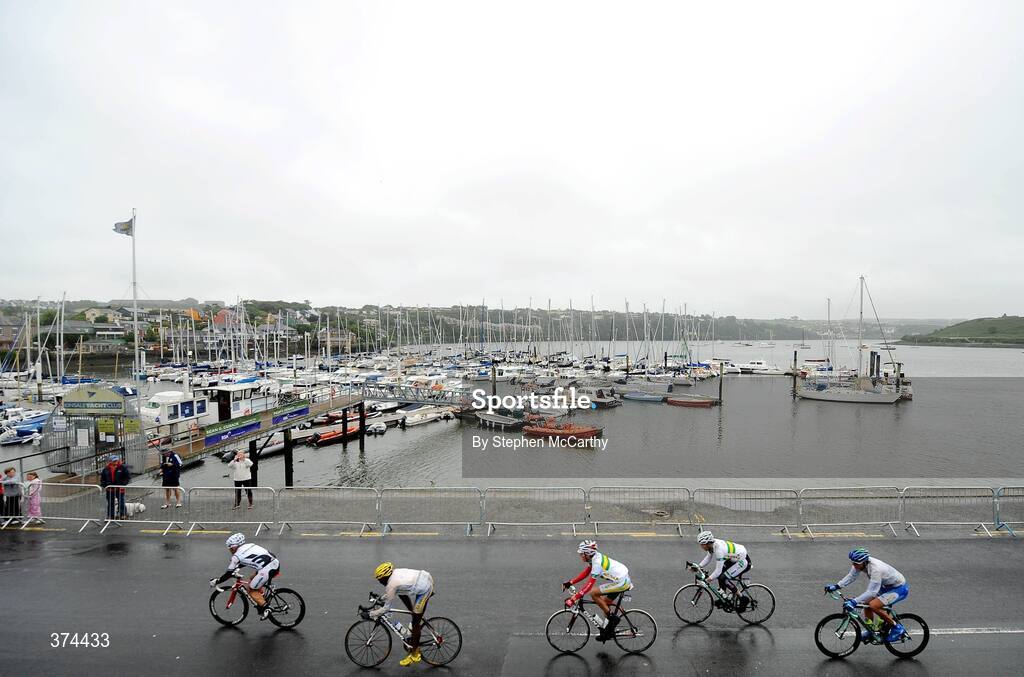 23 August 2009; A general view of the rider passing through Kinsale, Co. Cork, during stage 3 of the Tour of Ireland. 2009 Tour of Ireland -  Stage 3, Bantry to Cork. Picture credit: Stephen McCarthy / SPORTSFILE