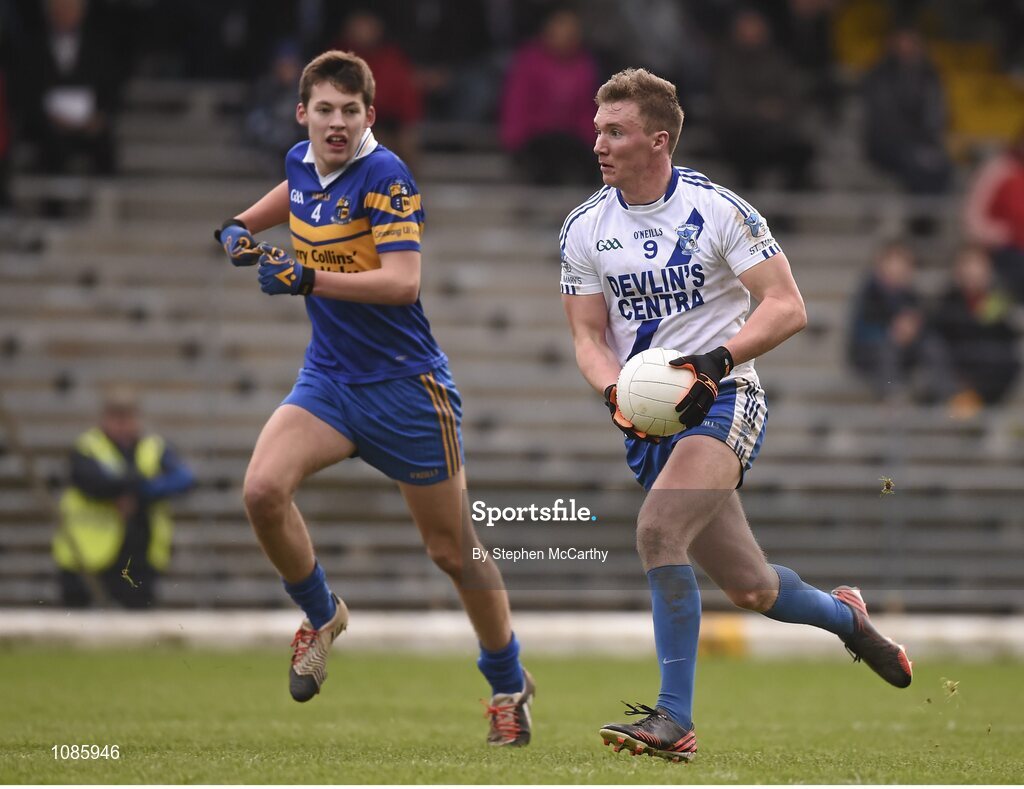 28 November 2015; Denis Daly, St Mary's, is tracked by Kieran Kavanagh, Carrigaline, on his way to scoring his side's goal. AIB Munster GAA Football Intermediate Club Championship Final, St Mary's, Kerry, v Carrigaline, Cork. Fitzgerald Stadium, Killarney, Co. Kerry. Picture credit: Stephen McCarthy / SPORTSFILE