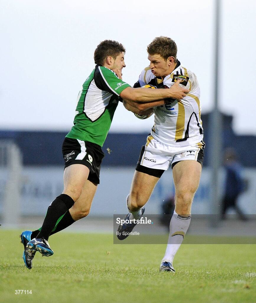 4 September 2009; Nikki Walker, Ospreys, in action against Keith Matthews, Connacht. Celtic League, Connacht v Ospreys, Sportsground, Galway. Photo by Sportsfile