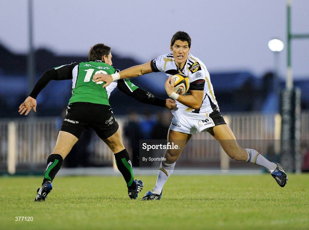 4 September 2009; James Hook, Ospreys, in action against Ian Keatley, Connacht. Celtic League, Connacht v Ospreys, Sportsground, Galway. Photo by Sportsfile