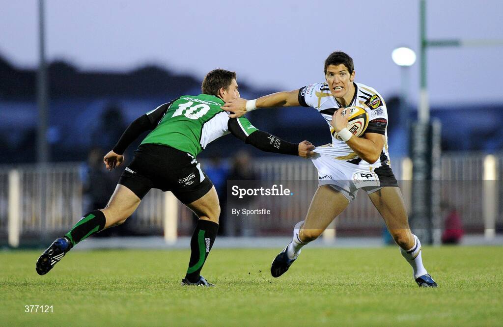 4 September 2009; James Hook, Ospreys, in action against Ian Keatley, Connacht. Celtic League, Connacht v Ospreys, Sportsground, Galway. Photo by Sportsfile