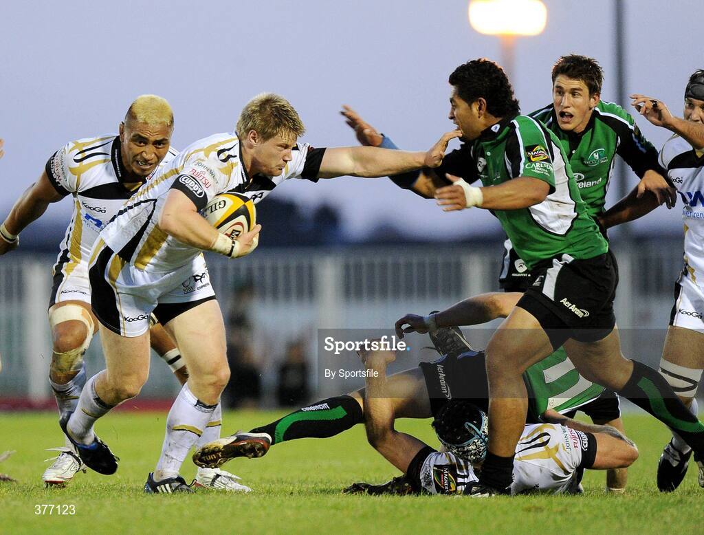 4 September 2009; Jonathon Spratt, Ospreys, in action against Niva Ta'auso, Connacht. Celtic League, Connacht v Ospreys, Sportsground, Galway. Photo by Sportsfile