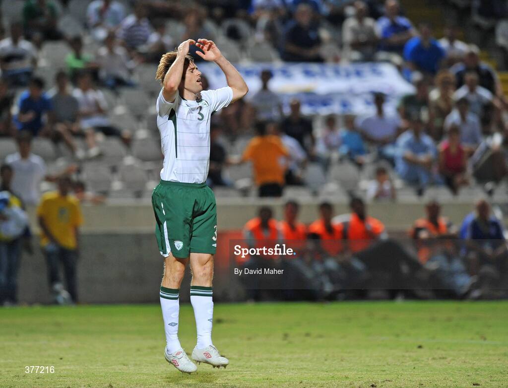 5 September 2009; Kevin Kilbane, Republic of Ireland, holds his head after his shot went wide. Cyprus v Republic of Ireland - 2010 FIFA World Cup Qualifier, GSP Stadium, Nicosia, Cyprus. Picture credit: David Maher / SPORTSFILE