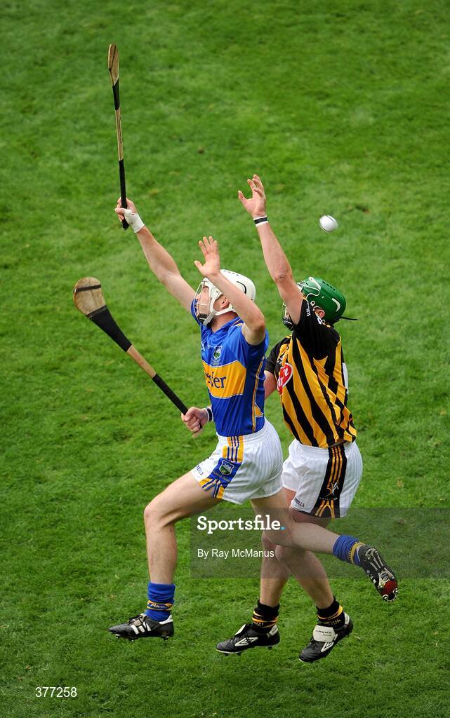 6 September 2009; Brendan Maher, Tipperary, left, in action against Eddie Brennan. GAA Hurling All-Ireland Senior Championship Final, Kilkenny v Tipperary, Croke Park, Dublin. Picture credit: Ray McManus / SPORTSFILE