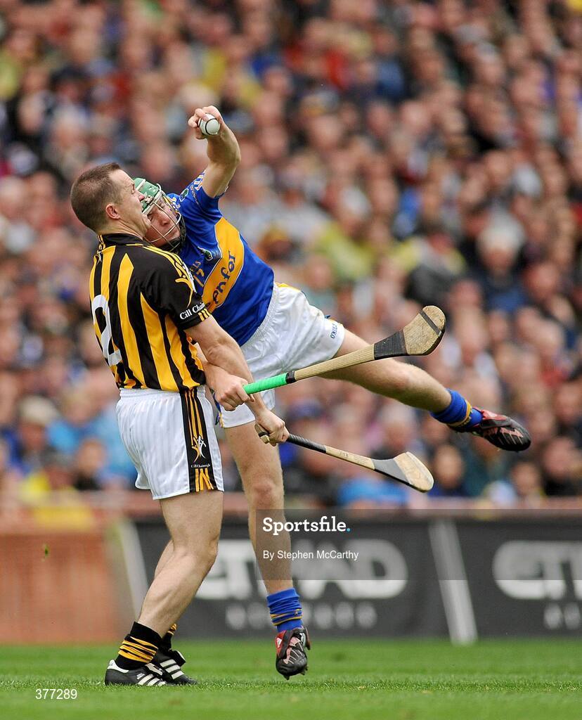 6 September 2009; Noel McGrath, Tipperary, in action against Michael Kavanagh, Kilkenny. GAA Hurling All-Ireland Senior Championship Final, Kilkenny v Tipperary, Croke Park, Dublin. Picture credit: Stephen McCarthy / SPORTSFILE