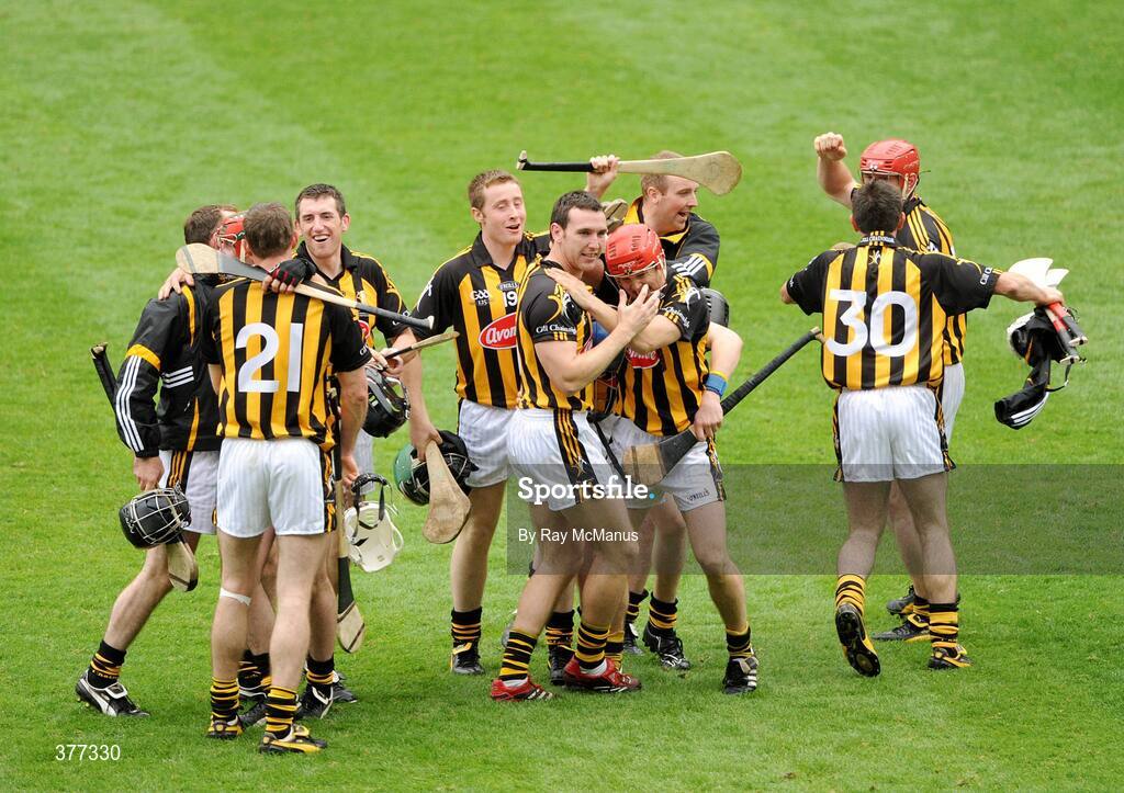 6 September 2009; Kilkenny players celebrate victory. GAA Hurling All-Ireland Senior Championship Final, Kilkenny v Tipperary, Croke Park, Dublin. Picture credit: Ray McManus / SPORTSFILE