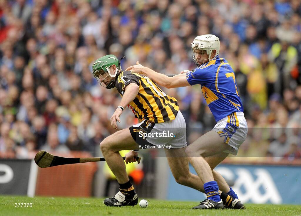 6 September 2009; Eddie Brennan, Kilkenny, in action against Brendan Maher, Tipperary. GAA Hurling All-Ireland Senior Championship Final, Kilkenny v Tipperary, Croke Park, Dublin. Picture credit: Oliver McVeigh / SPORTSFILE