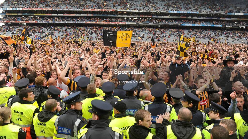 6 September 2009; Kilkenny supporters celebrate their side's victory. GAA Hurling All-Ireland Senior Championship Final, Kilkenny v Tipperary, Croke Park, Dublin. Picture credit: Stephen McCarthy / SPORTSFILE