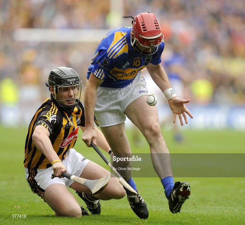 6 September 2009; Pat Kerwick, Tipperary , in action against Jackie Tyrrell, Kilkenny. GAA Hurling All-Ireland Senior Championship Final, Kilkenny v Tipperary, Croke Park, Dublin. Picture credit: Oliver McVeigh / SPORTSFILE