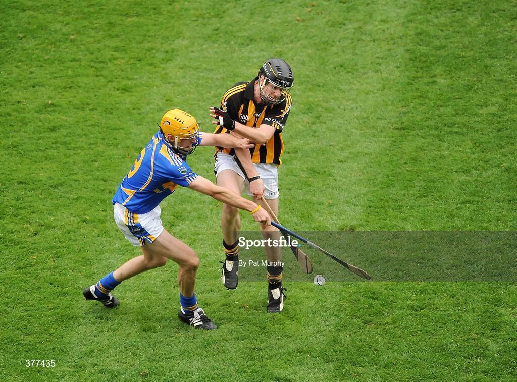 6 September 2009; Michael Rice, Kilkenny, in action against Shane McGrath, Tipperary. GAA Hurling All-Ireland Senior Championship Final, Kilkenny v Tipperary, Croke Park, Dublin. Picture credit: Pat Murphy / SPORTSFILE