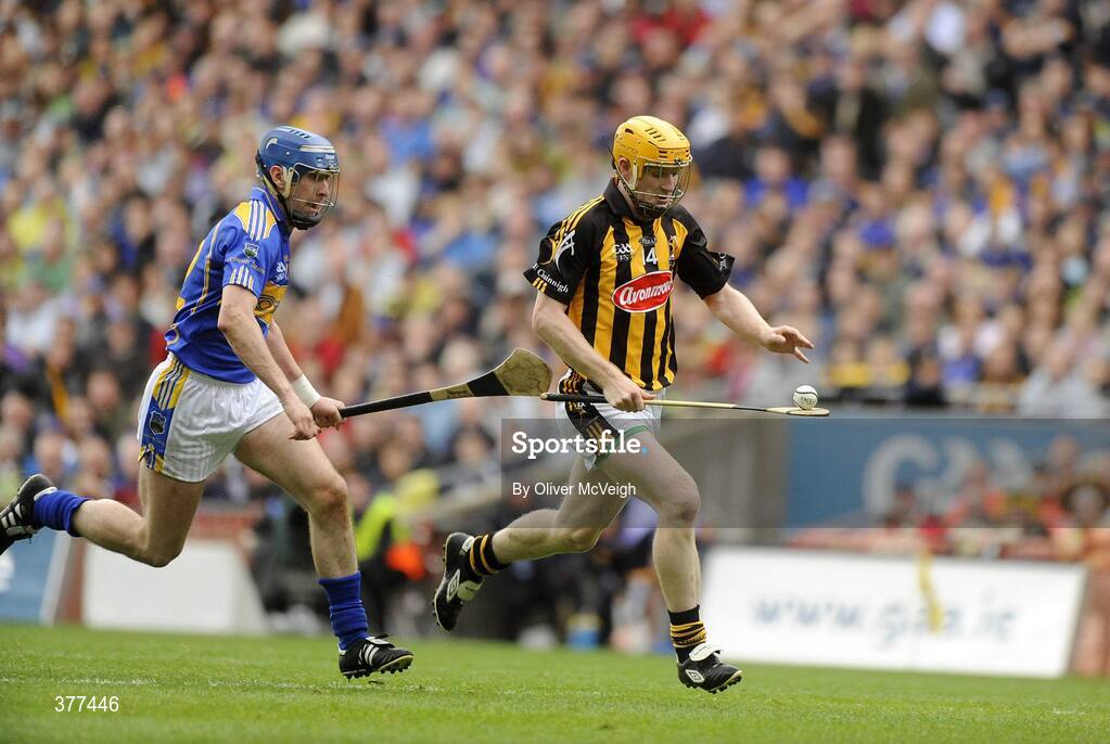 6 September 2009; Richie Power, Kilkenny, in action against John O'Brien, Tipperary. GAA Hurling All-Ireland Senior Championship Final, Kilkenny v Tipperary, Croke Park, Dublin. Picture credit: Oliver McVeigh / SPORTSFILE