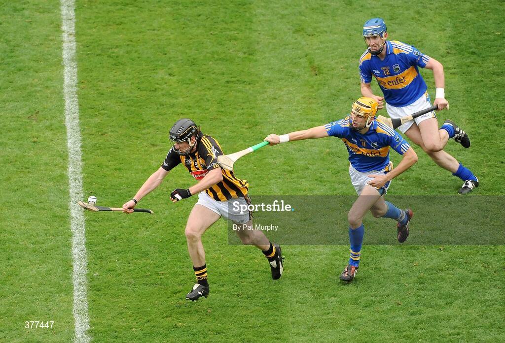 6 September 2009; Michael Rice, Kilkenny, in action against Seamus Callanan and John O'Brien, right, Tipperary. GAA Hurling All-Ireland Senior Championship Final, Kilkenny v Tipperary, Croke Park, Dublin. Picture credit: Pat Murphy / SPORTSFILE