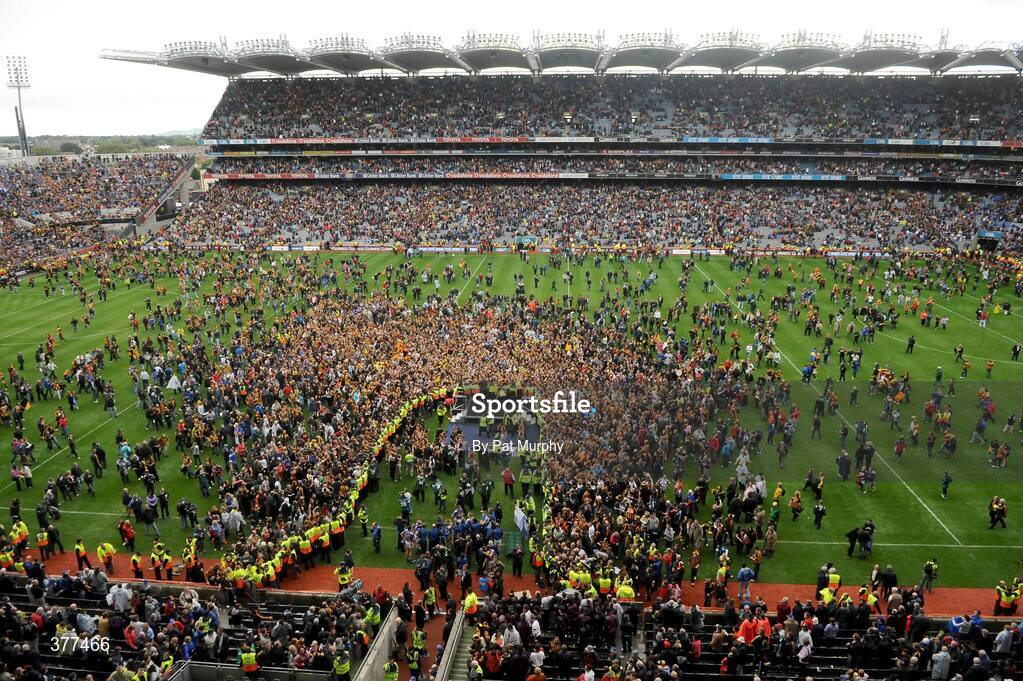 6 September 2009; Supporters invade the pitch after the final whistle. GAA Hurling All-Ireland Senior Championship Final, Kilkenny v Tipperary, Croke Park, Dublin. Picture credit: Pat Murphy / SPORTSFILE