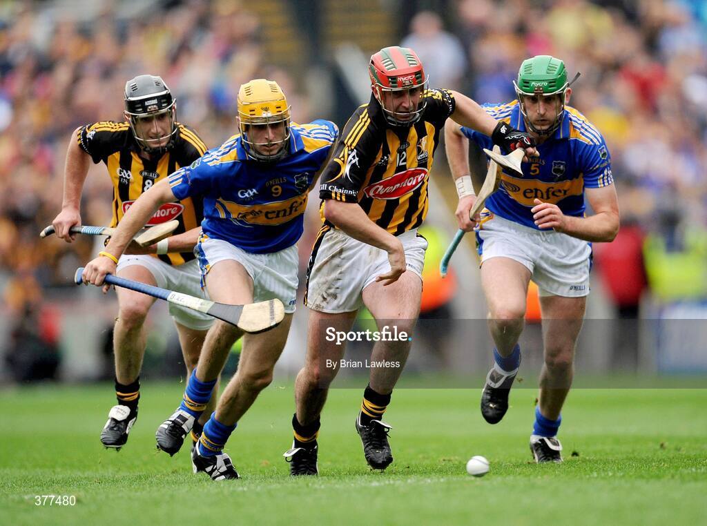 6 September 2009; Eoin Larkin and Derek Lyng, left, Kilkenny, in action against Shane McGrath and Declan Fanning, right, Tipperary. GAA Hurling All-Ireland Senior Championship Final, Kilkenny v Tipperary, Croke Park, Dublin. Picture credit: Brian Lawless / SPORTSFILE