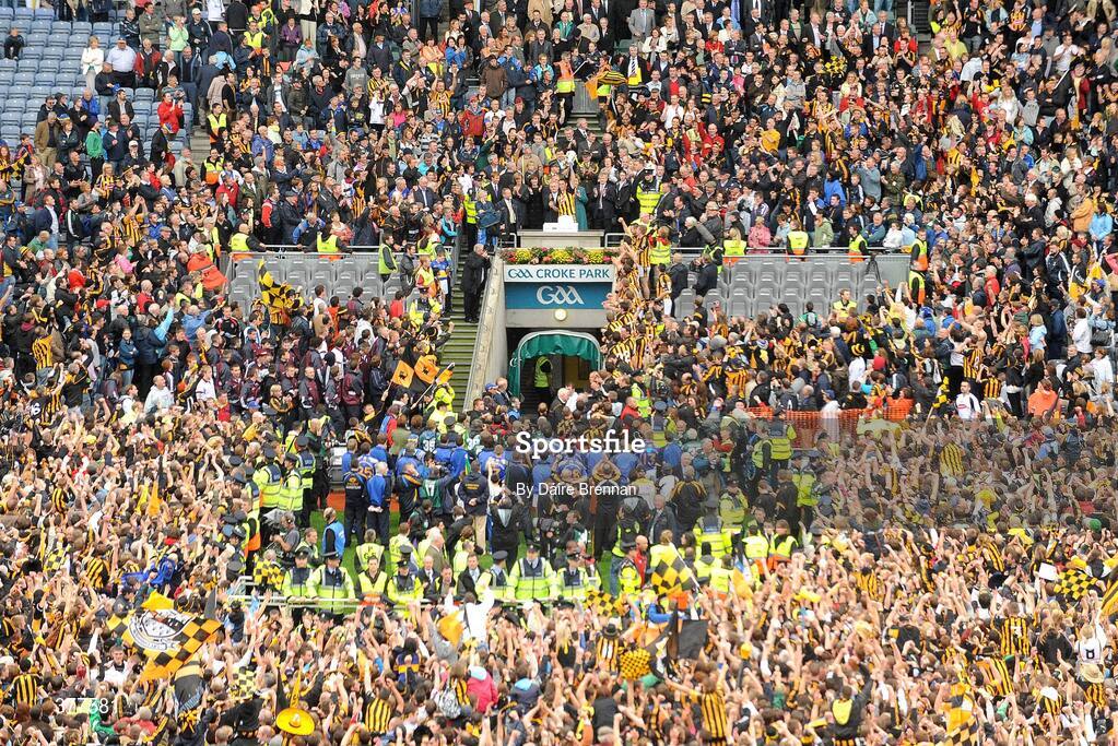 6 September 2009; Kilkenny captain Michael Fennelly lifts the Liam MacCarthy Cup in front of the Kilkenny supporters. GAA Hurling All-Ireland Senior Championship Final, Kilkenny v Tipperary, Croke Park, Dublin. Picture credit: Daire Brennan / SPORTSFILE