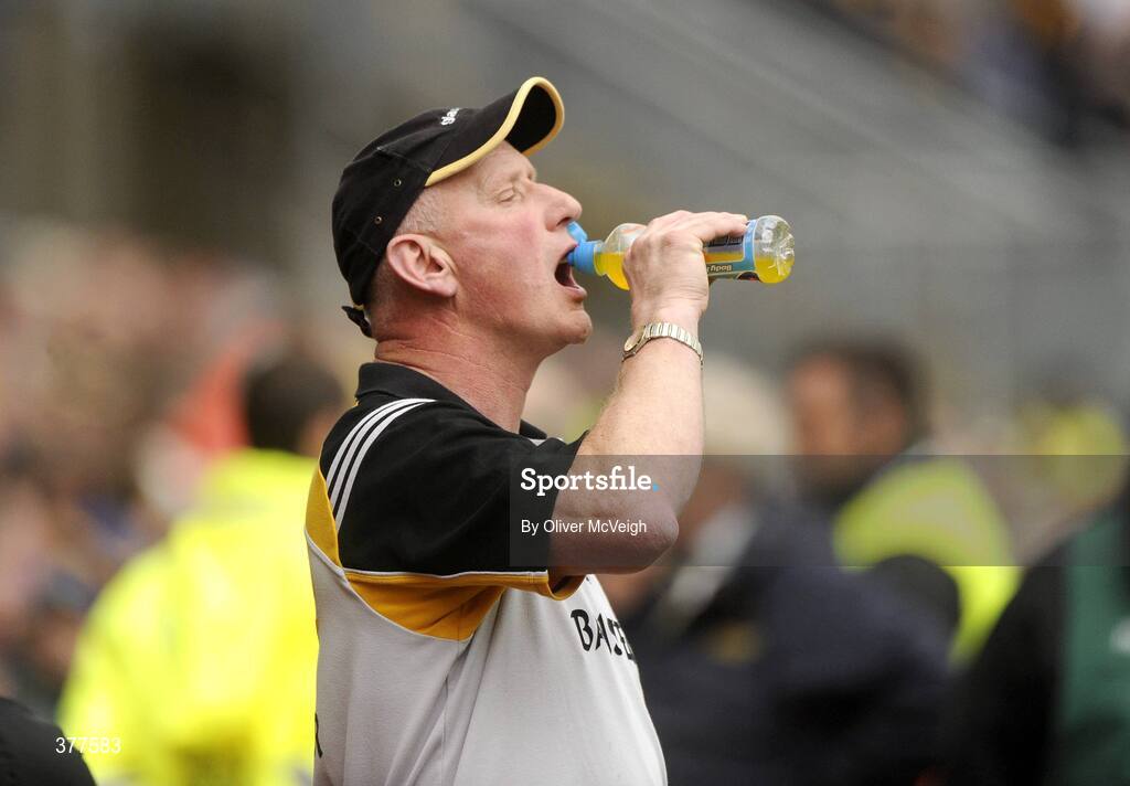 6 September 2009; Kilkenny manager Brian Cody during the closing minutes of the game. GAA Hurling All-Ireland Senior Championship Final, Kilkenny v Tipperary, Croke Park, Dublin. Picture credit: Oliver McVeigh / SPORTSFILE