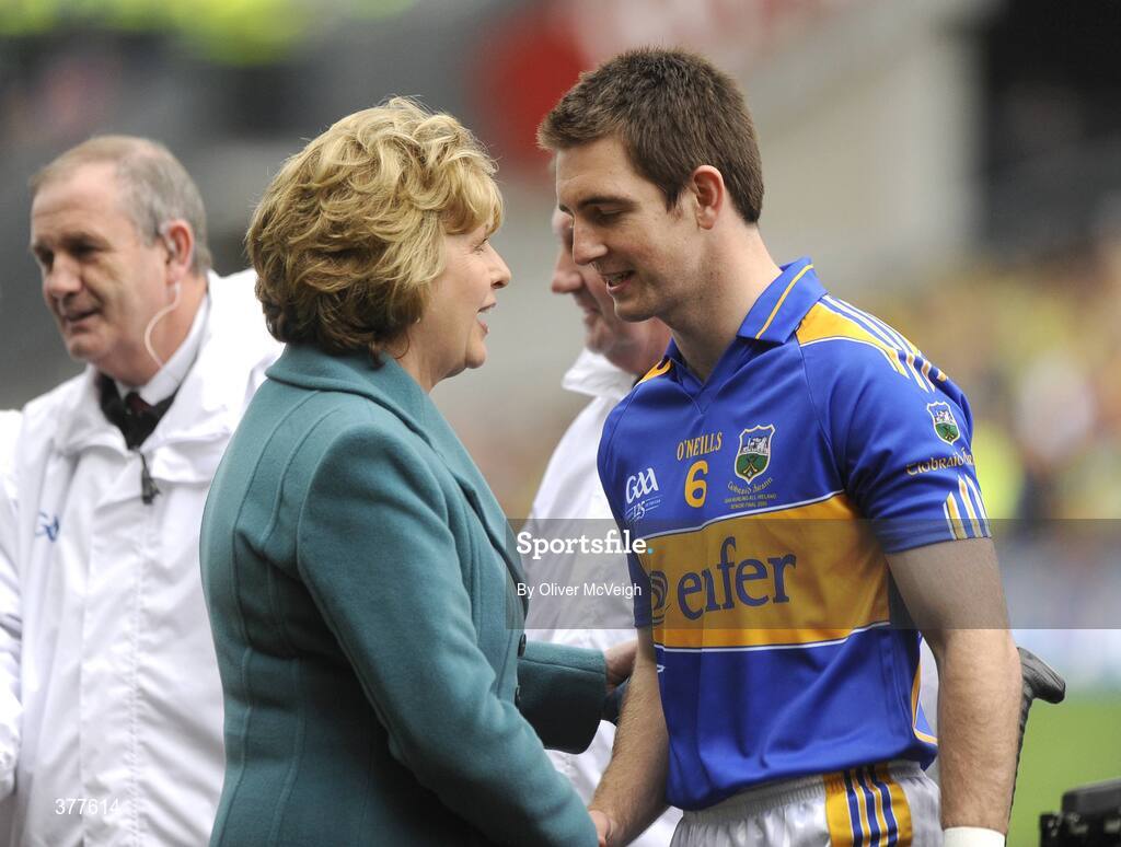 6 September 2009; President Mary McAleese shakes hands with Tipperary captain Conor O'Mahony before the game. GAA Hurling All-Ireland Senior Championship Final, Kilkenny v Tipperary, Croke Park, Dublin. Picture credit: Oliver McVeigh / SPORTSFILE