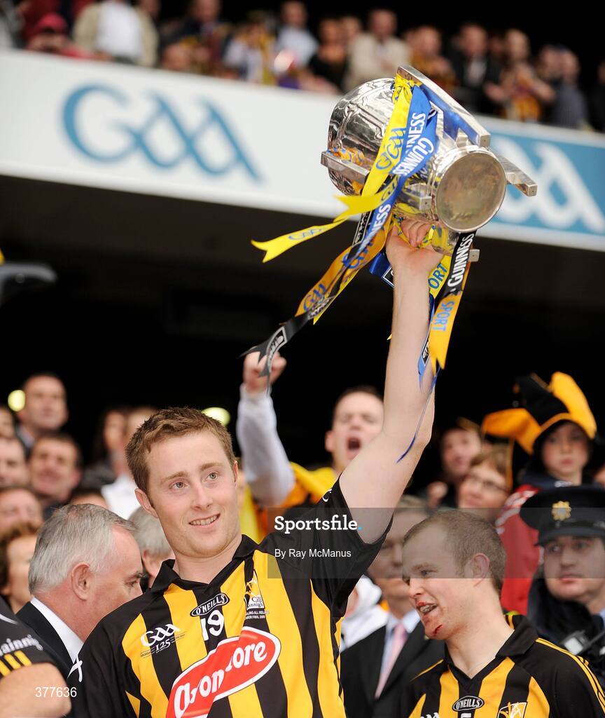 6 September 2009; Kikenny's John Dalton lifts the Liam MacCarthy Cup. GAA Hurling All-Ireland Senior Championship Final, Kilkenny v Tipperary, Croke Park, Dublin. Picture credit: Ray McManus / SPORTSFILE