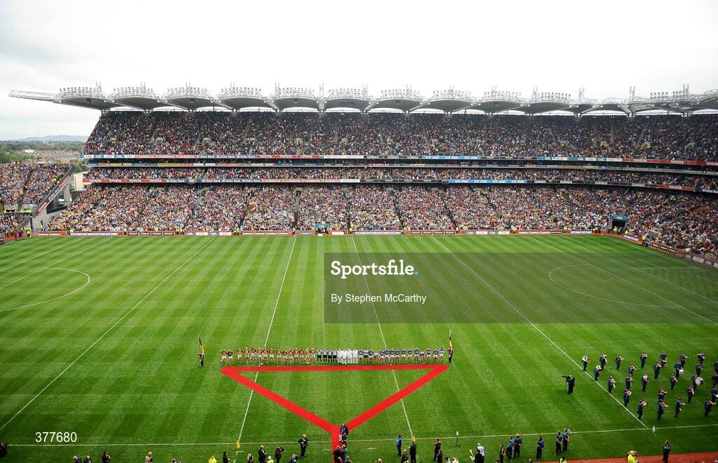 6 September 2009; The teams and match officials await to meet The President of Ireland Mary McAleese and Uachtarán Chumann Lúthchleas Gael Criostóir Ó Cuana. GAA Hurling All-Ireland Senior Championship Final, Kilkenny v Tipperary, Croke Park, Dublin. Picture credit: Stephen McCarthy / SPORTSFILE