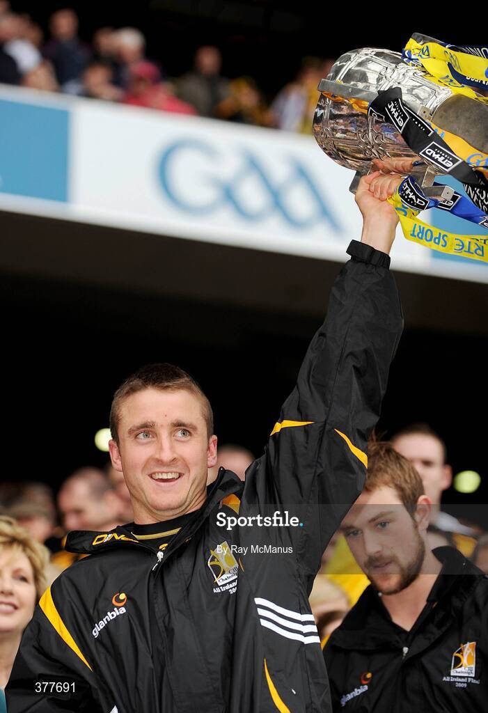 6 September 2009; Kikenny's David Herity lifts the Liam MacCarthy Cup. GAA Hurling All-Ireland Senior Championship Final, Kilkenny v Tipperary, Croke Park, Dublin. Picture credit: Ray McManus / SPORTSFILE