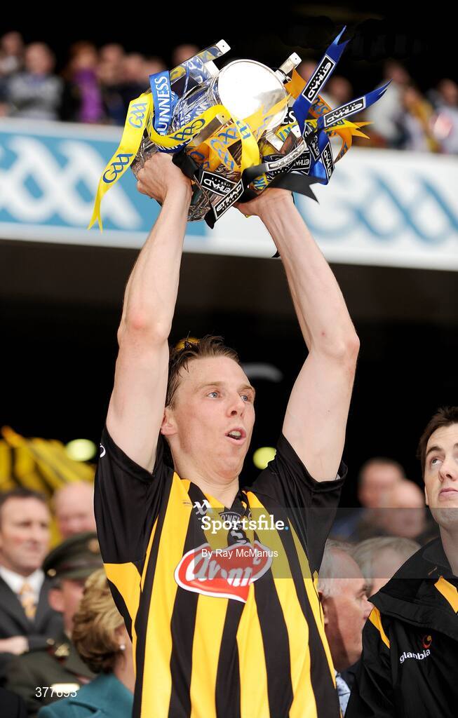 6 September 2009; Kikenny's Brian Hogan lifts the Liam MacCarthy Cup. GAA Hurling All-Ireland Senior Championship Final, Kilkenny v Tipperary, Croke Park, Dublin. Picture credit: Ray McManus / SPORTSFILE