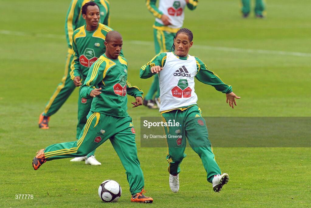 7 September 2009; South Africa's Elrio Van Heerden, left, in action against team-mate Steven Pienaar during squad training ahead of their International friendly match against the Republic of Ireland on Tuesday. Thomond Park, Limerick. Picture credit: Diarmuid Greene / SPORTSFILE