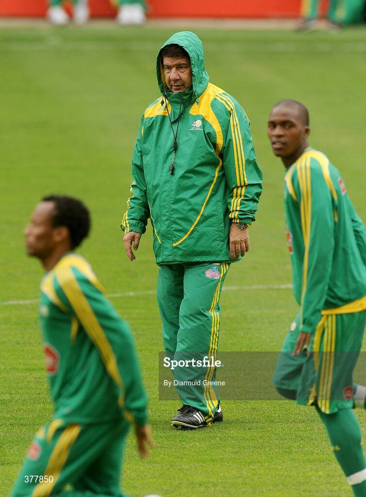 7 September 2009; South Africa head coach Joel Santana watches his players in action during squad training ahead of their International friendly match against the Republic of Ireland on Tuesday. Thomond Park, Limerick. Picture credit: Diarmuid Greene / SPORTSFILE