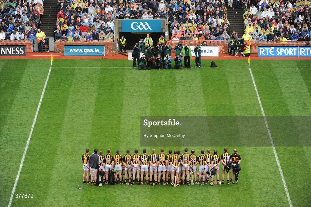 6 September 2009; The Kilkenny team stand for their team picture. GAA Hurling All-Ireland Senior Championship Final, Kilkenny v Tipperary, Croke Park, Dublin. Picture credit: Stephen McCarthy / SPORTSFILE
