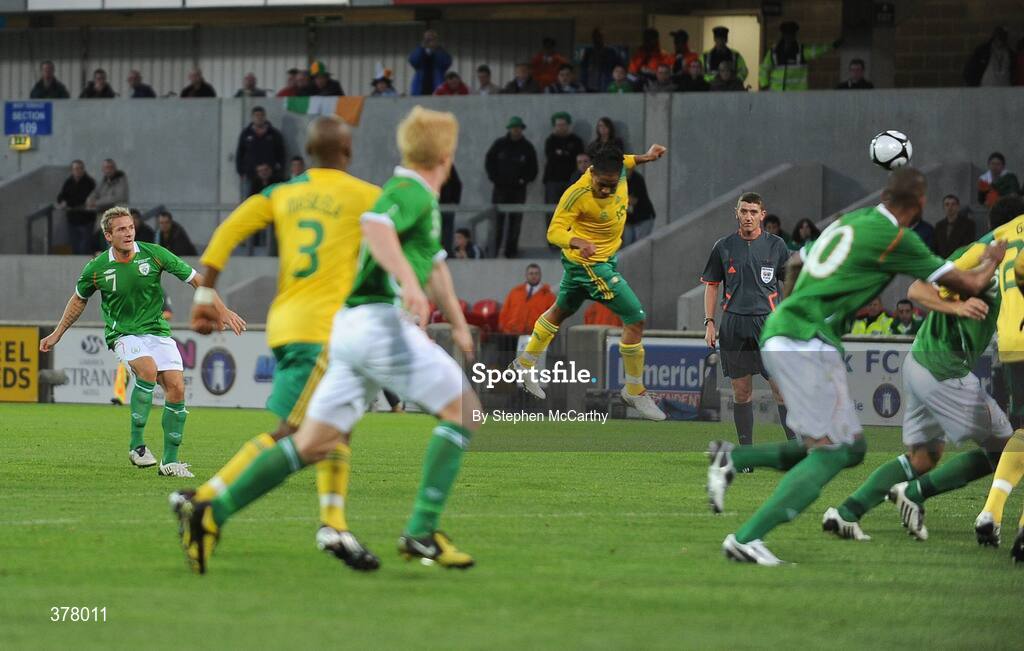 8 September 2009; Republic of Ireland's Liam Lawerence scores his side's first goal from a free-kick. International Friendly, Republic of Ireland v South Africa, Thomond Park, Limerick. Picture Credit: Stephen McCarthy / SPORTSFILE