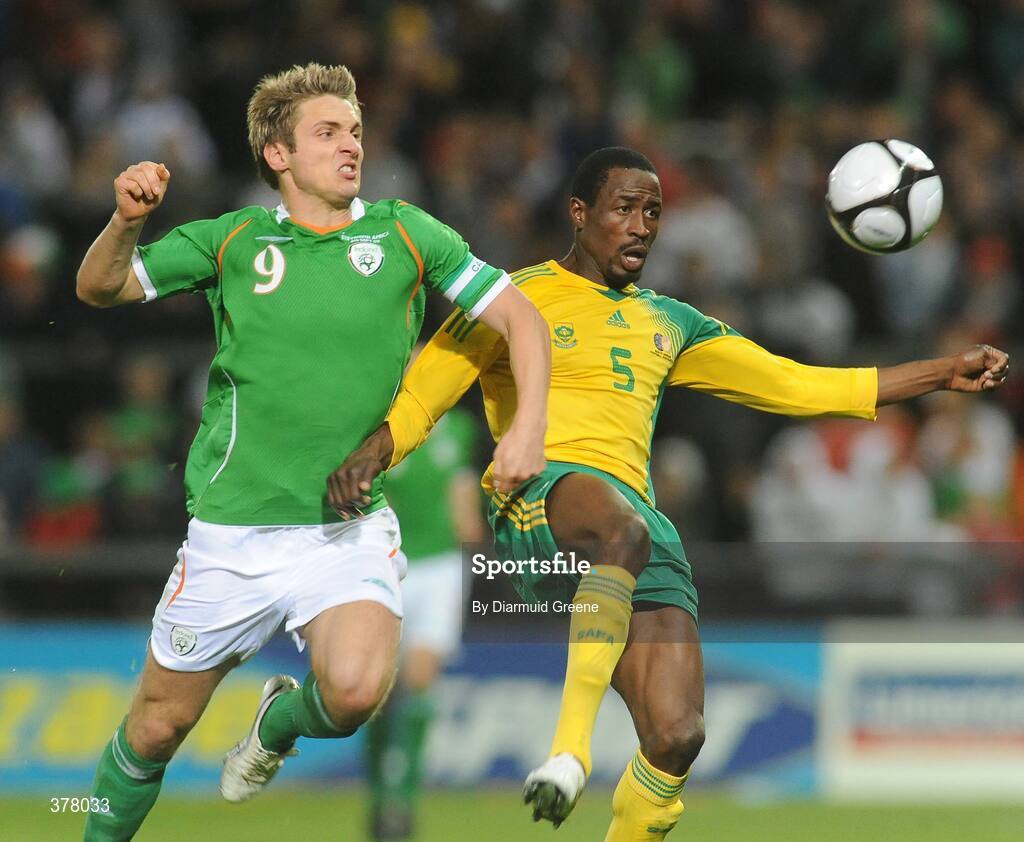 8 September 2009; Benson Mhlongo, South Africa, in action against Kevin Doyle, Republic of Ireland. International Friendly, Republic of Ireland v South Africa, Thomond Park, Limerick. Picture Credit: Diarmuid Greene / SPORTSFILE