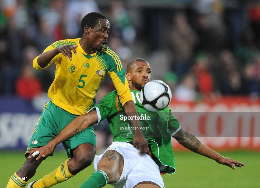 8 September 2009; Caleb Folan, Republic of Ireland, in action against Benson Mhlongo, South Africa. International Friendly, Republic of Ireland v South Africa, Thomond Park, Limerick. Picture Credit: Brendan Moran / SPORTSFILE