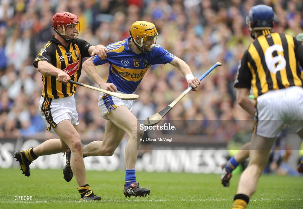 6 September 2009;  Lar Corbett, Tipperary, in action against John Tennyson, Kilkenny. GAA Hurling All-Ireland Senior Championship Final, Kilkenny v Tipperary, Croke Park, Dublin. Picture credit: Oliver McVeigh / SPORTSFILE