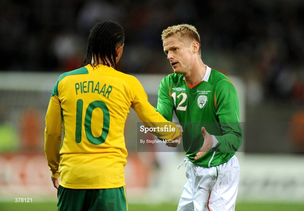 8 September 2009; Damien Duff, Republic of Ireland, shakes hands with Steven Pienaar, South Africa, after the match. International Friendly, Republic of Ireland v South Africa, Thomond Park, Limerick. Picture credit: Stephen McCarthy / SPORTSFILE