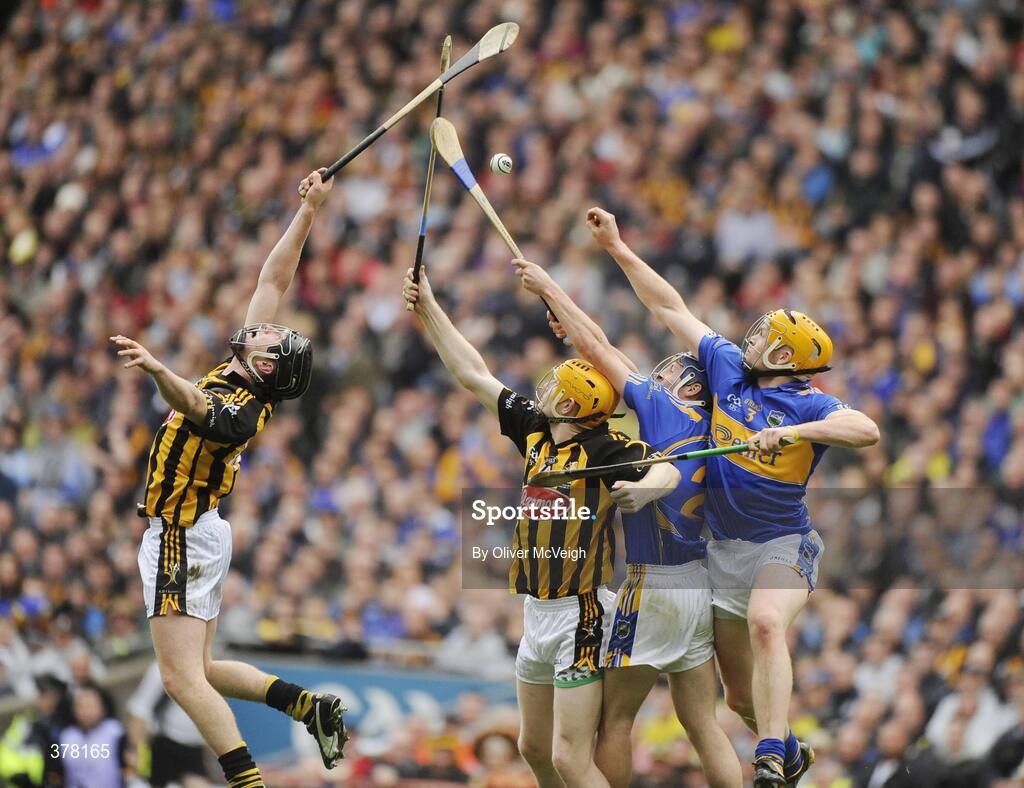 6 September 2009; Aidan Fogarty and Richie Power, Kilkenny, in action against Paddy Stapleton and Padraic Maher, Tipperary. GAA Hurling All-Ireland Senior Championship Final, Kilkenny v Tipperary, Croke Park, Dublin. Picture credit: Oliver McVeigh / SPORTSFILE
