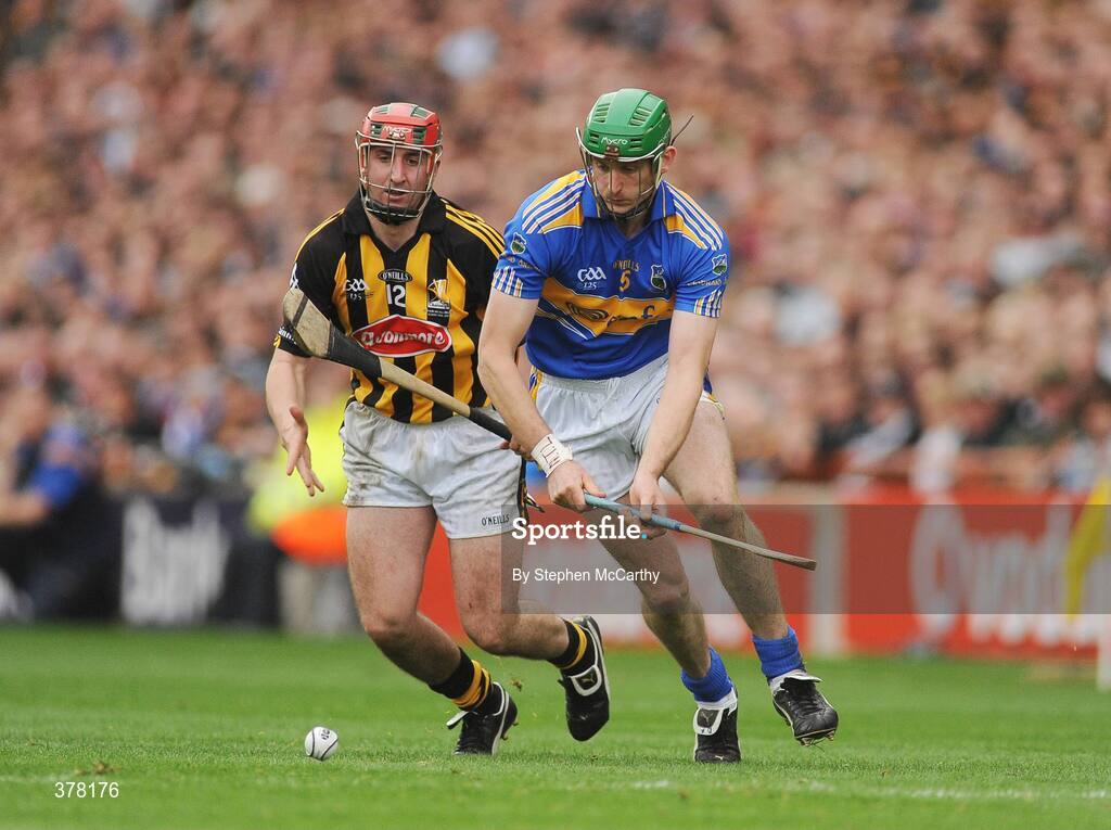 6 September 2009; Declan Fanning, Tipperary, in action against Eoin Larkin, Kilkenny. GAA Hurling All-Ireland Senior Championship Final, Kilkenny v Tipperary, Croke Park, Dublin. Picture credit: Stephen McCarthy / SPORTSFILE
