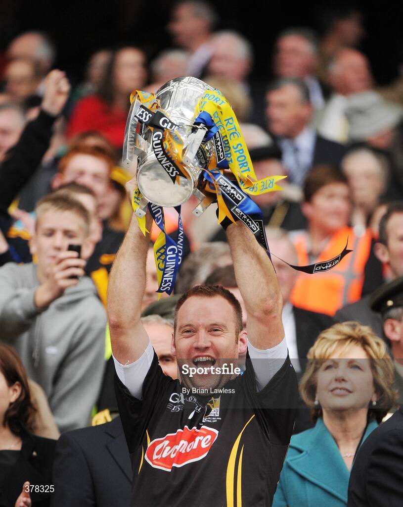 6 September 2009; Kilkenny's, P.J. Ryan, lifts the Liam MacCarthy cup. GAA Hurling All-Ireland Senior Championship Final, Kilkenny v Tipperary, Croke Park, Dublin. Picture credit: Brian Lawless / SPORTSFILE