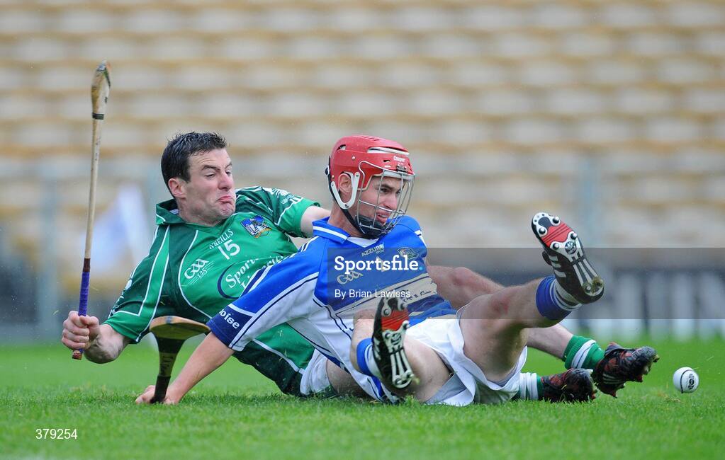 18 July 2009; John A. Delaney, Laois, in action against Andrew O'Shaughnessy, Limerick. GAA All-Ireland Senior Hurling Championship, Phase 3, Laois v Limerick, Semple Stadium, Thurles, Co. Tipperary. Picture credit: Brian Lawless / SPORTSFILE