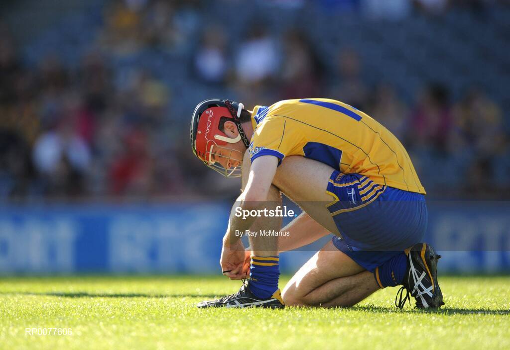 13 September 2009; Darach Honan, Clare, adjusts his footwear during the game. Bord Gais Energy GAA All-Ireland U21 Hurling Championship Final, Clare v Kilkenny, Croke Park, Dublin. Picture credit: Ray McManus / SPORTSFILE