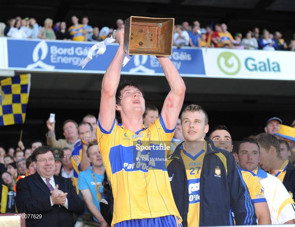13 September 2009; Enda Barrett, Clare, lifts the cup. Bord Gais Energy GAA All-Ireland U21 Hurling Championship Final, Clare v Kilkenny, Croke Park, Dublin. Picture credit: Ray McManus / SPORTSFILE