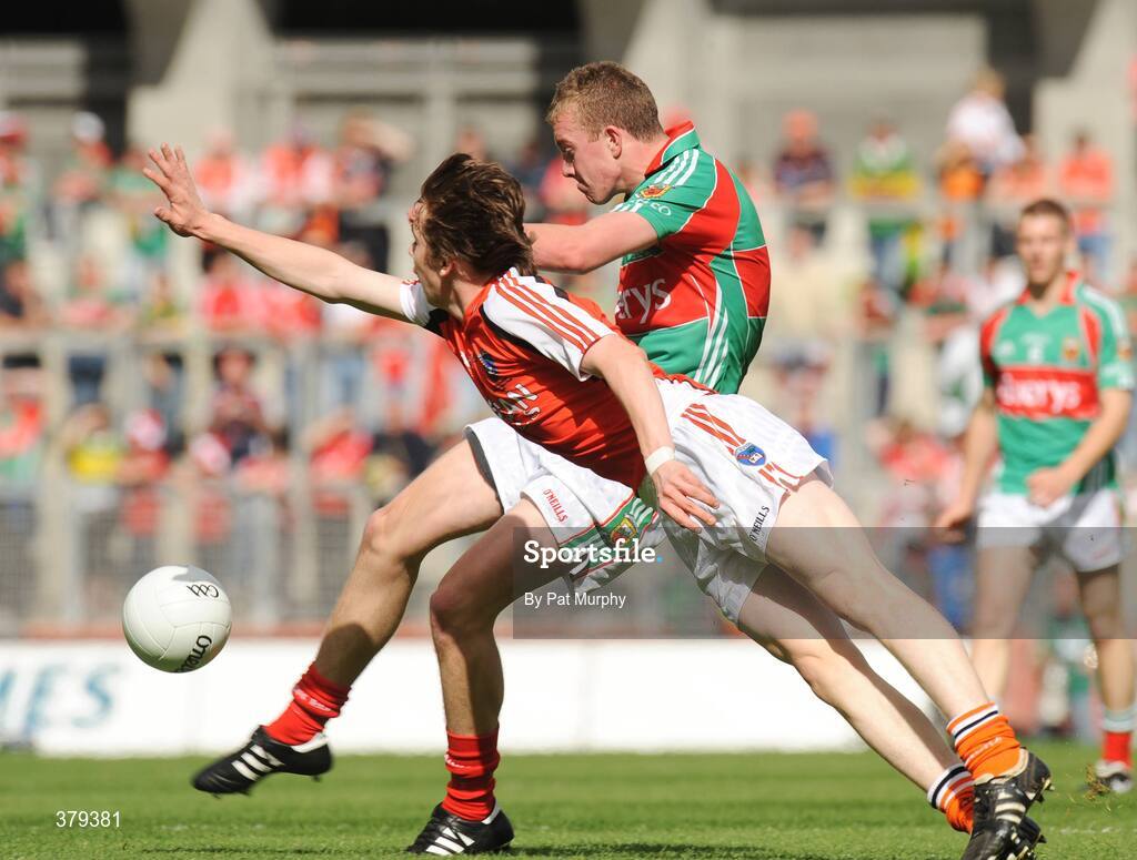 20 September 2009; Danny Kirby, Mayo, in action against Andrew Murnin, Armagh. ESB GAA Football All-Ireland Minor Championship Final, Armagh v Mayo, Croke Park, Dublin. Picture credit: Pat Murphy / SPORTSFILE