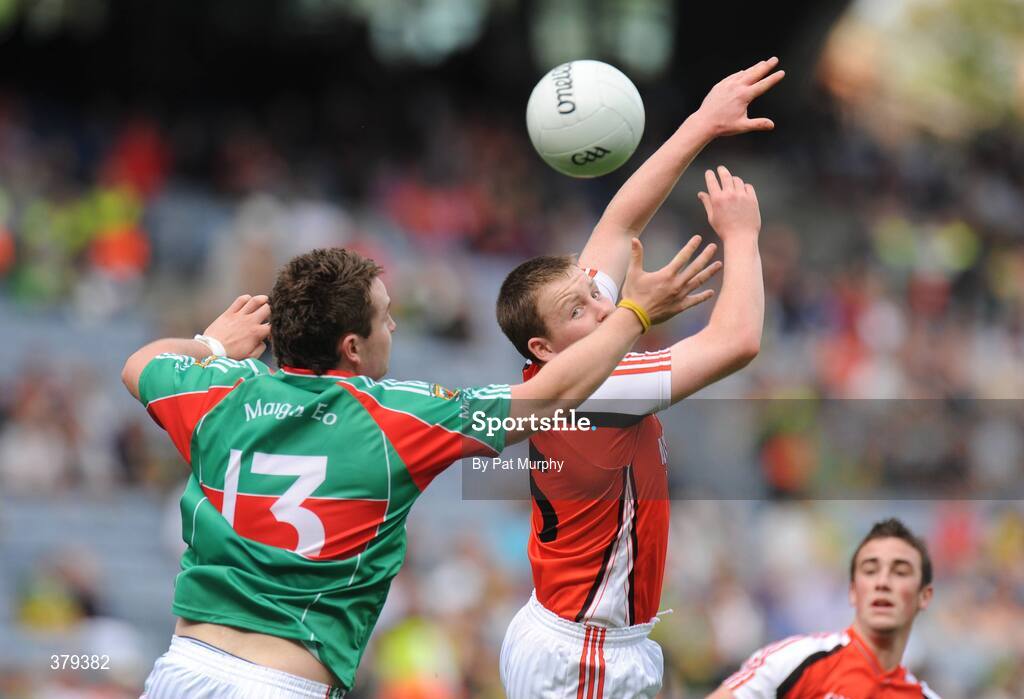 20 September 2009; Declan McKenna, Armagh, in action against Alex Corduff, Mayo. ESB GAA Football All-Ireland Minor Championship Final, Armagh v Mayo, Croke Park, Dublin. Picture credit: Pat Murphy / SPORTSFILE